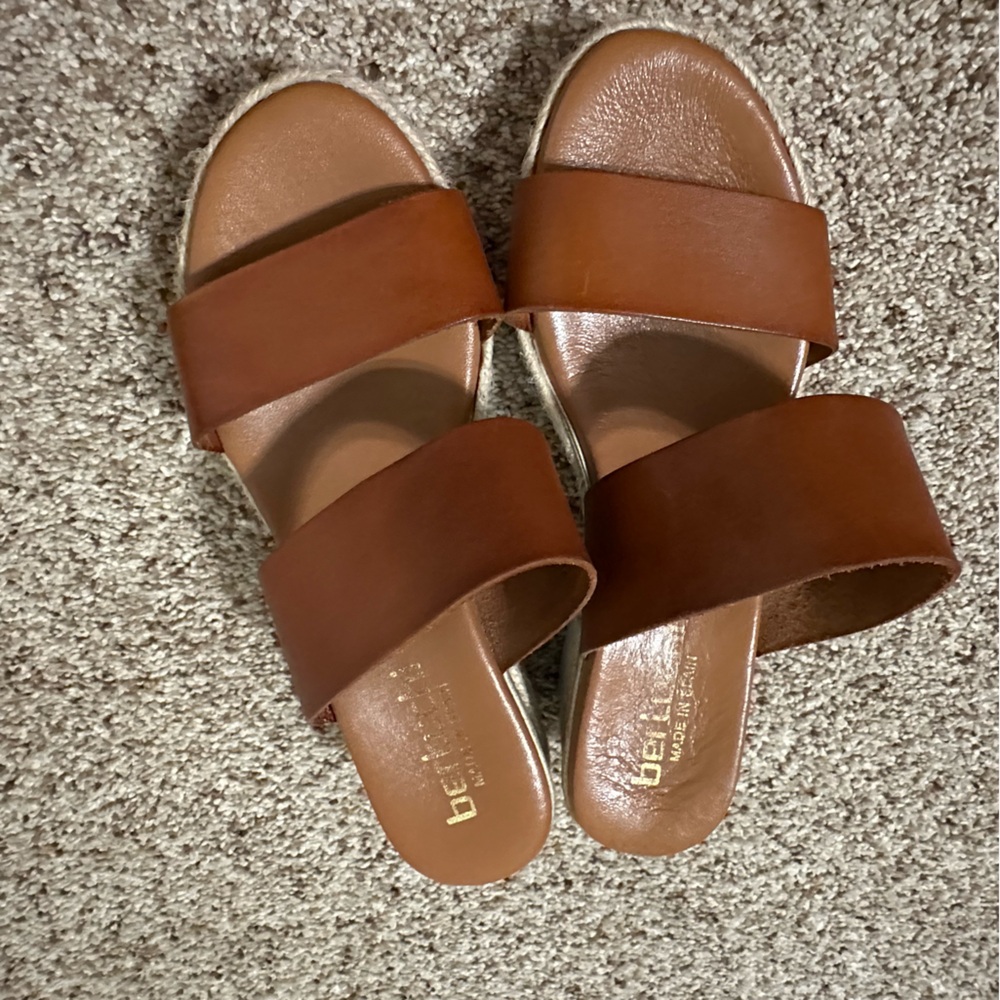 Women's Bertuchi Brown Sandals